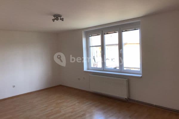 3 bedroom flat to rent, 83 m², Sklenářka, Hořovice