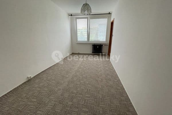 1 bedroom with open-plan kitchen flat for sale, 39 m², Kojetická, Neratovice