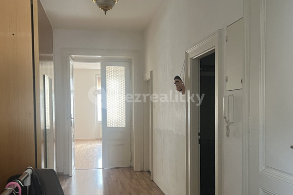 3 bedroom with open-plan kitchen flat to rent, 138 m², 28. října, Ostrava, Moravskoslezský Region