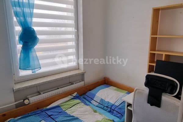 4 bedroom flat to rent, 63 m², Kpt. Jaroše, Tábor