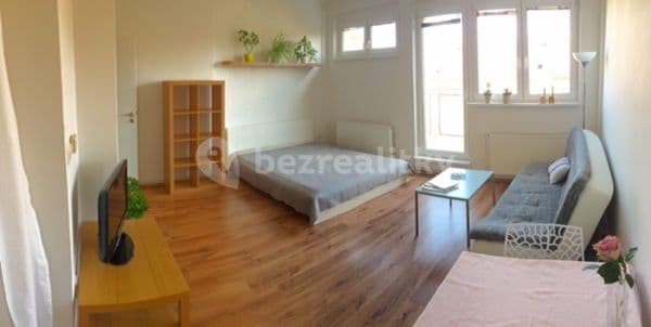 Studio flat to rent, 41 m², U Školičky, Hlavní město Praha