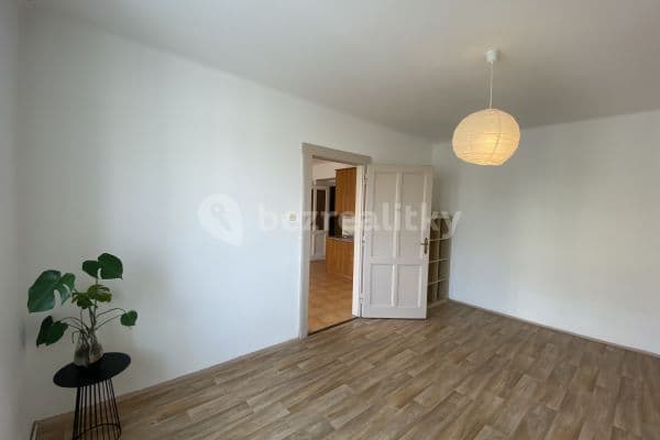 1 bedroom with open-plan kitchen flat for sale, 47 m², Radhošťská, Praha