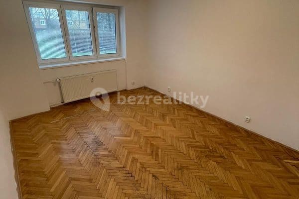 1 bedroom with open-plan kitchen flat to rent, 52 m², Unhošťská, Kladno