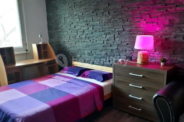 3 bedroom flat to rent, 18 m², Topolová, Hlavní město Praha