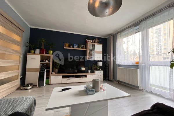 2 bedroom with open-plan kitchen flat to rent, 69 m², U Školek, Litomyšl