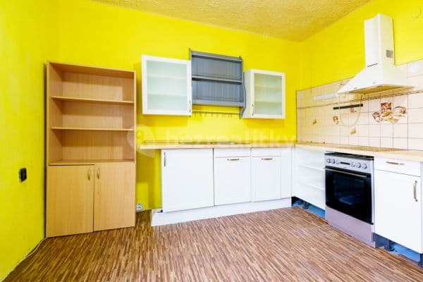 2 bedroom flat for sale, 55 m², Kostelní, Plesná, Karlovarský Region