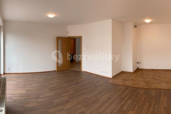 1 bedroom with open-plan kitchen flat for sale, 59 m², Strakošová, Praha