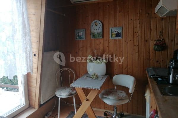 Small studio flat for sale, 20 m², Chrudim