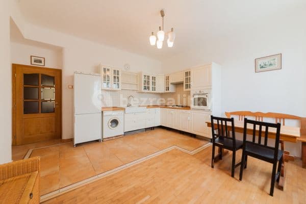 1 bedroom with open-plan kitchen flat for sale, 51 m², Šlikova, 