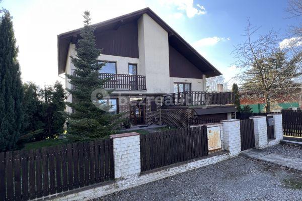 house for sale, 210 m², V Družstvu, 