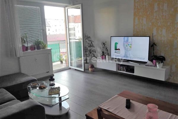 1 bedroom with open-plan kitchen flat to rent, 63 m², J. Š. Baara, České Budějovice, Jihočeský Region