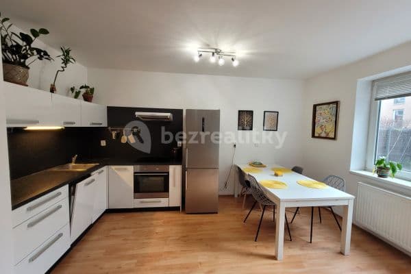 1 bedroom with open-plan kitchen flat to rent, 80 m², Chudčická, Brno 1 bedroom with open-plan kitchen flat to rent, 80 m², Chudčická, Brno