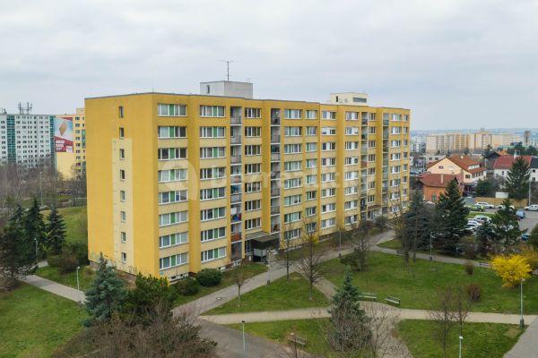 4 bedroom flat for sale, 83 m², V průčelí, Prague, Prague