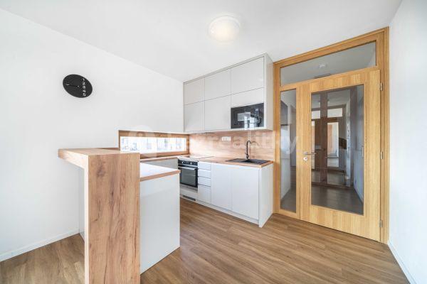 1 bedroom with open-plan kitchen flat for sale, 37 m², Pallova, Plzeň, Plzeňský Region