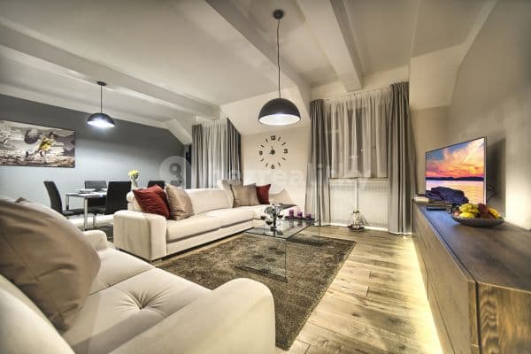3 bedroom flat to rent, 125 m², Krocínova, Praha