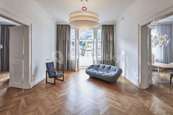 3 bedroom flat to rent, 143 m², Újezd, Praha