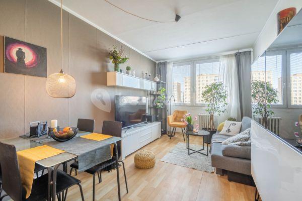1 bedroom with open-plan kitchen flat for sale, 40 m², Makovského, 