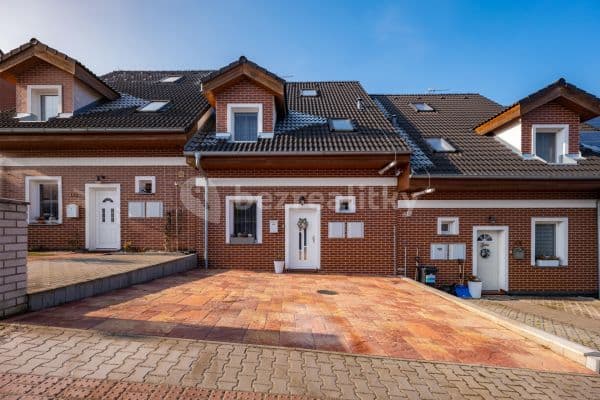 house to rent, 157 m², Slatina