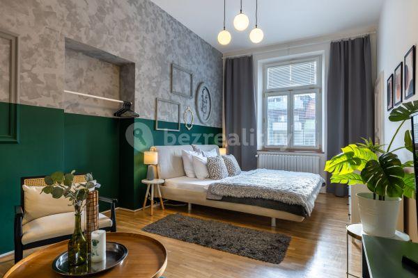 4 bedroom flat to rent, 160 m², Ruská, Prague, Prague