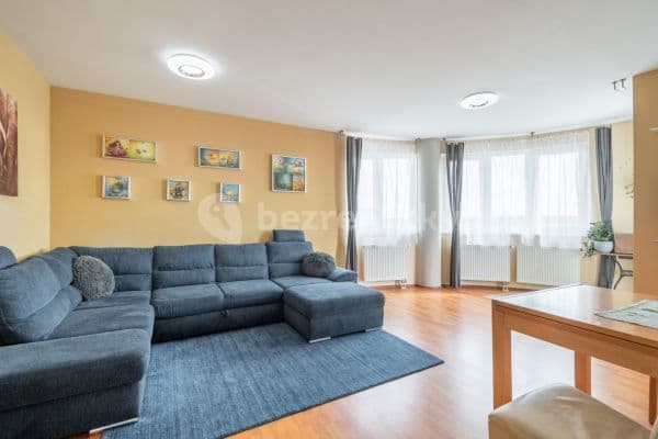 4 bedroom flat for sale, 94 m², Šedova, 