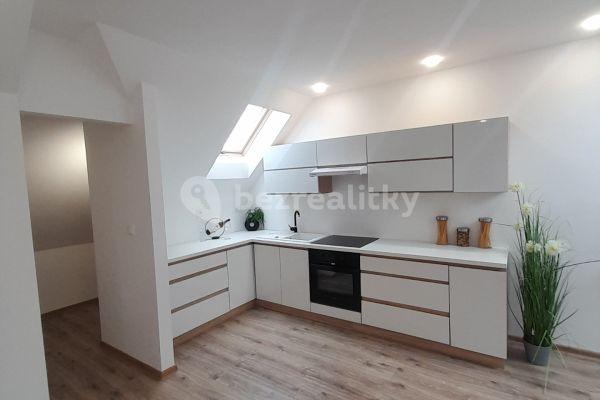 1 bedroom with open-plan kitchen flat for sale, 70 m², nám. Svobody, Uherský Brod