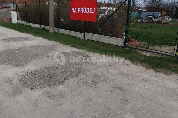 plot for sale, 954 m², Prašná, Tatce