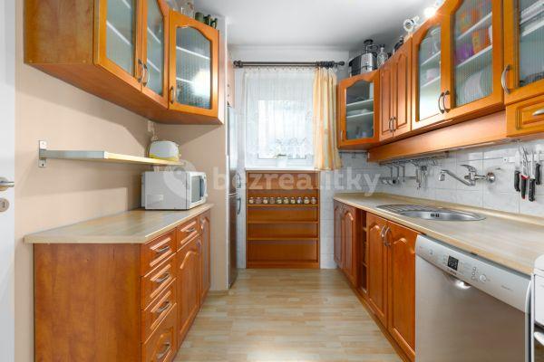 3 bedroom flat for sale, 64 m², Koněvova, 
