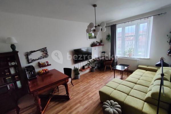 2 bedroom with open-plan kitchen flat for sale, 65 m², Vosmíkových, Hlavní město Praha