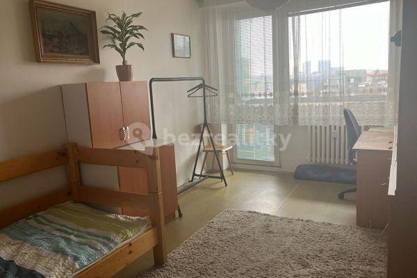 3 bedroom flat to rent, 92 m², V Dolině, Praha