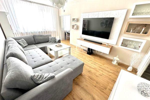 3 bedroom flat for sale, 65 m², Litevská, Kladno