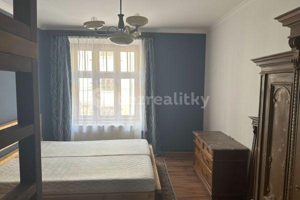 2 bedroom flat to rent, 63 m², Bubeníkova, Pardubice