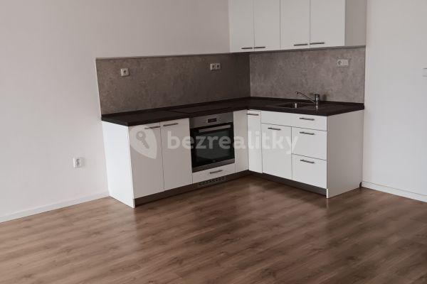 Studio flat to rent, 41 m², Švermova, Beroun, Středočeský Region