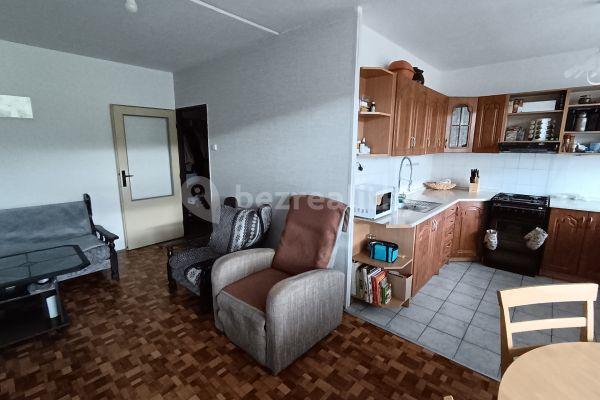 4 bedroom flat for sale, 82 m², Pod tratí, Teplice