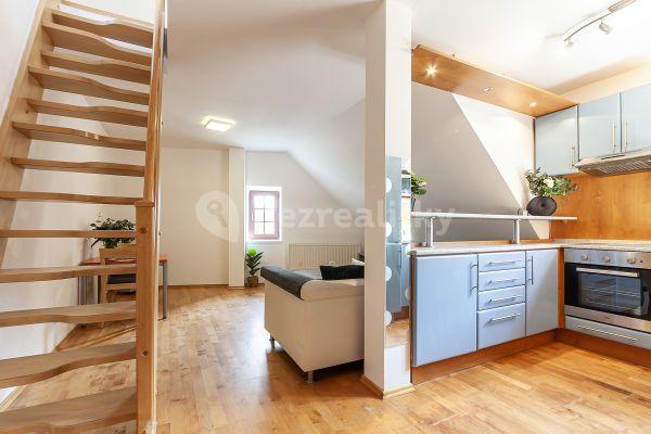 1 bedroom with open-plan kitchen flat for sale, 62 m², Stradonická, 