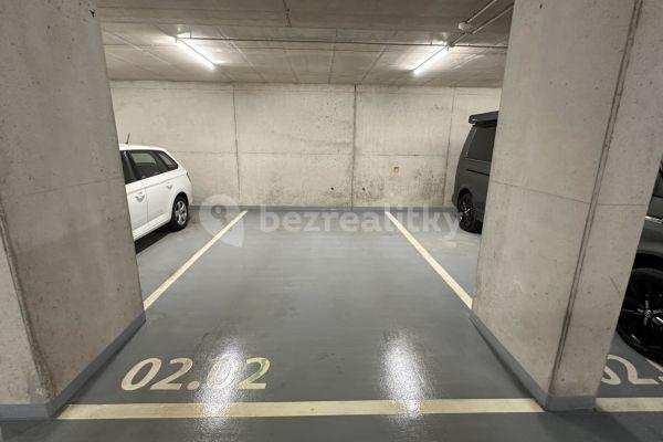 garage to rent, 17 m², Křenov