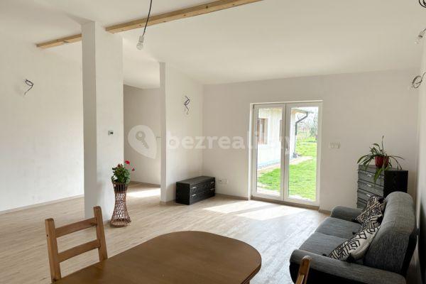house for sale, 107 m², Jamolice