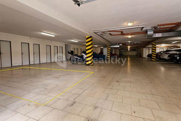 garage to rent, 20 m², V Újezdech, Brno