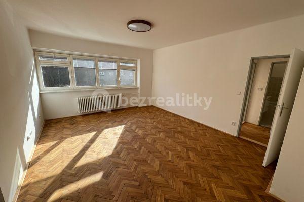 3 bedroom flat to rent, 73 m², Labská kotlina, Hradec Králové, Královéhradecký Region