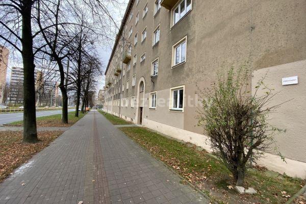 1 bedroom with open-plan kitchen flat to rent, 41 m², Opavská, 