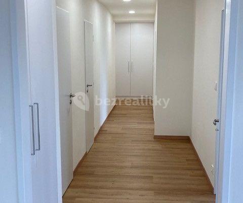 2 bedroom with open-plan kitchen flat to rent, 70 m², Branická, Hlavní město Praha