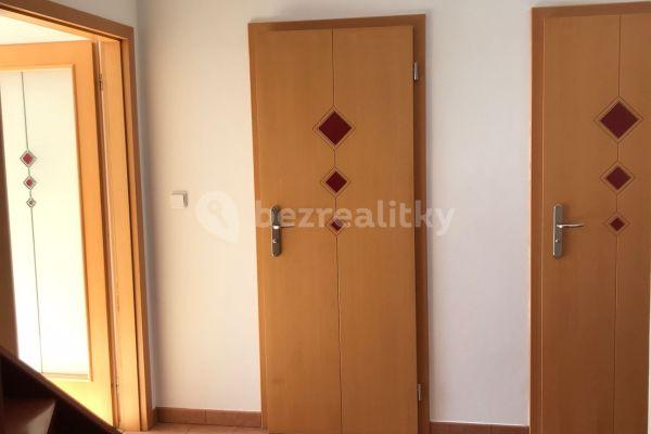 3 bedroom with open-plan kitchen flat to rent, 88 m², Žiželická, Hlavní město Praha
