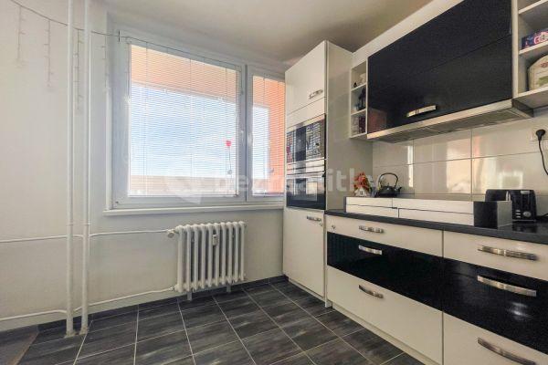 2 bedroom with open-plan kitchen flat for sale, 70 m², Neklanova, 