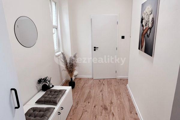 1 bedroom with open-plan kitchen flat to rent, 48 m², Kovářská, Praha