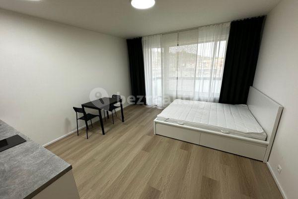 Studio flat to rent, 36 m², Kolbenova, Prague, Prague
