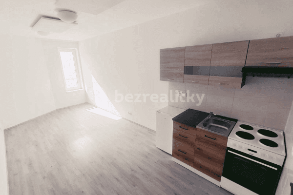 Studio flat for sale, 22 m², Škvorec