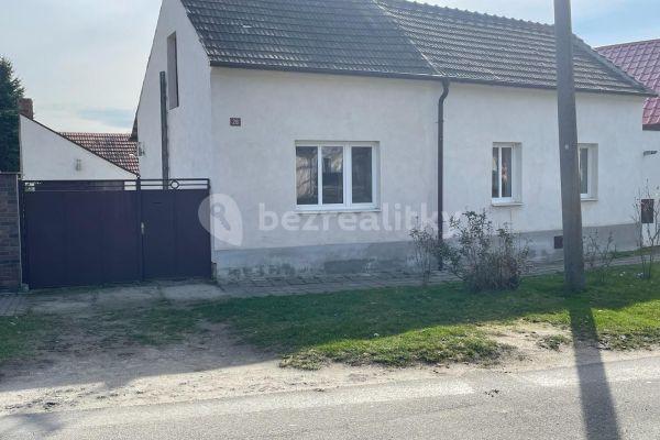house to rent, 68 m², Milovice