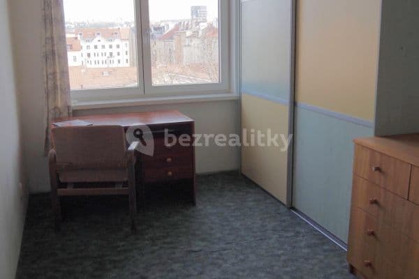 3 bedroom flat to rent, 80 m², Tusarova, Praha 3 bedroom flat to rent, 80 m², Tusarova, Praha