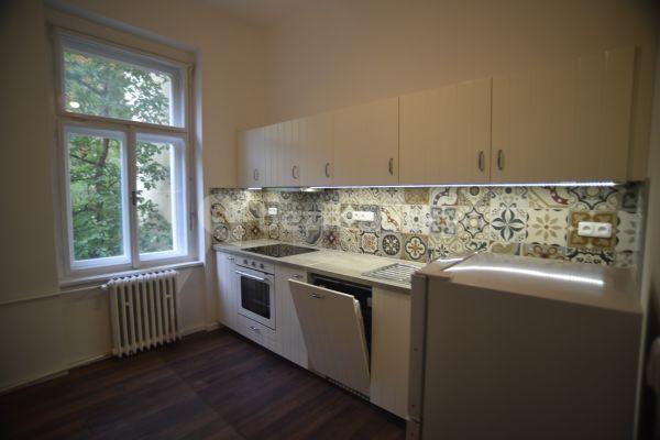 3 bedroom flat to rent, 78 m², Svatoslavova, Prague, Prague