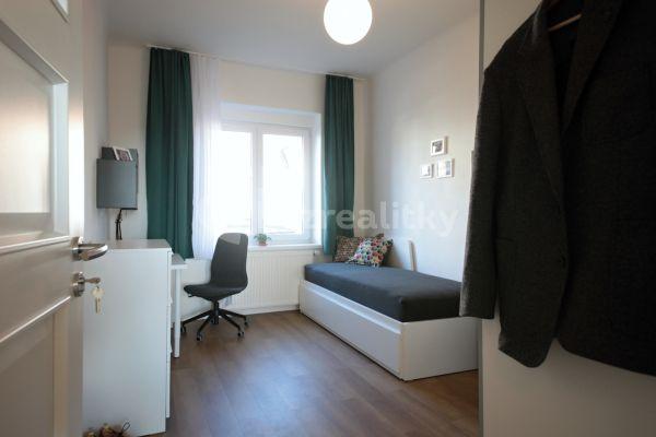 5 bedroom with open-plan kitchen flat to rent, 270 m², Čistovická, Praha