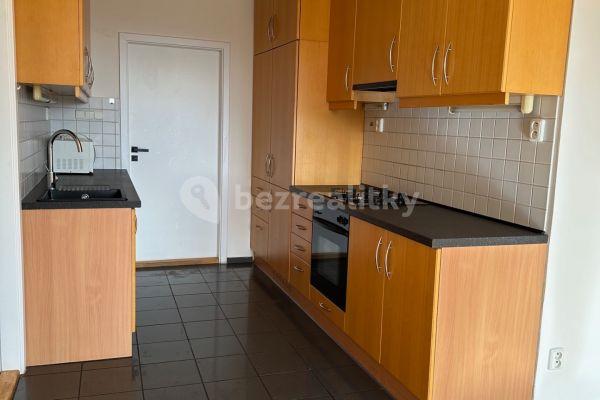 3 bedroom with open-plan kitchen flat to rent, 75 m², Měchenická, Hlavní město Praha